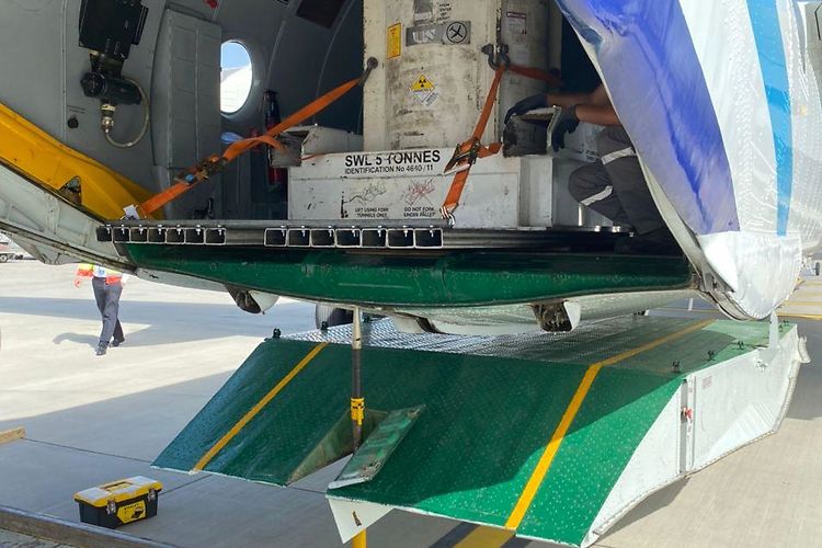 Cargo charter flights